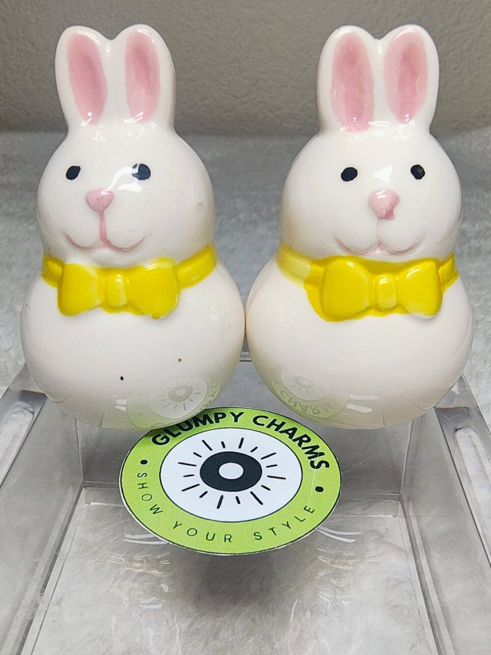 Salt and pepper bunny ceramic set
